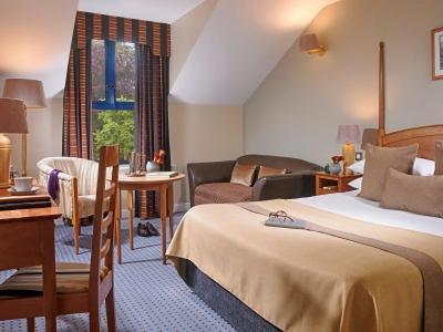 The Parkavon Hotel Киларни Екстериор снимка